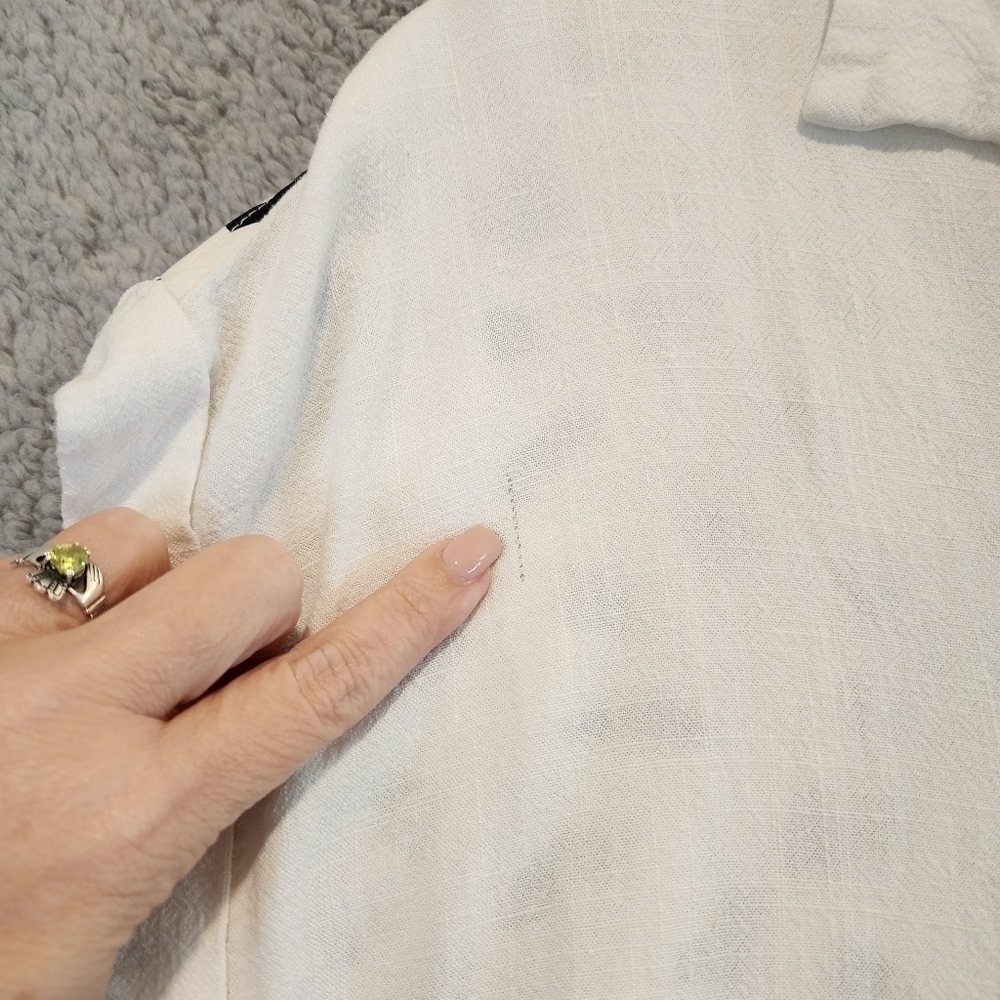 Umgee Top Size Small White Linen Blend Front Polyester Polka Dots On Back Fringe - Picture 2 of 7